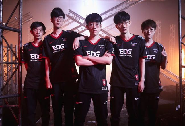 止步四強 止步四強